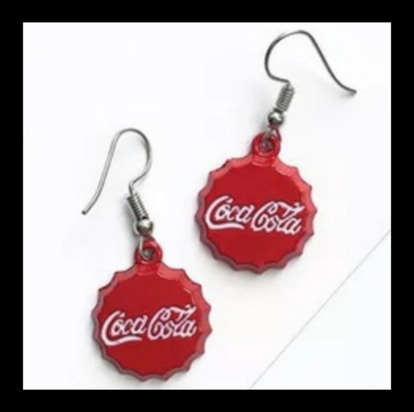 NEW Gorgeous Mini Coca Cola Bottlecap Earrings - Picture 2 of 4